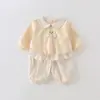 Outono 2026 Moda Nova Elegante e Fofa Menina Bebê Conjunto de Duas Peças para Início do Outono Estilo Coreano Roupa Exterior Conjunto de Outono