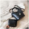 Bolso Elegante de Nicho Francés para Mujer 20235 Nuevo Otoño e Invierno Retro Bolso de Hombro Estilo Occidental Bandolera Cubo