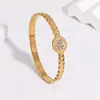 Pulseira Minimalista de Alto Padrão com Fecho de Aço Inoxidável Transfronteiriço com Design Geométrico de Espiga de Trigo e Cravação de Diamante, Elegante Pulseira de Aço Titânio de Luxo Leve de Nicho