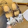 Accesorios para zapatos de ballet con estampado de leopardo DIY, estrellas de felpa adecuadas para zuecos, dijes de zapatos de moda y versátiles, hebillas decorativas de Gato KT