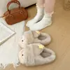 Bonitas pantuflas de algodón con forma de estrella de dibujos animados para mujer, adecuadas para usar en exteriores en invierno, proporcionando calidez, resistencia al deslizamiento y una suela gruesa para un uso interior cómodo