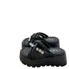 Pantuflas de Suela Gruesa para Mujer para Usar en la Playa, Versátiles con Sandalias, Plateado de Celebridad de Internet con Falda, Estilo Coreano Cruzado Negro Universal