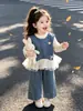Comercio exterior conjunto de tres piezas de encaje y mezclilla para otoño para niñas 2026 nuevo conjunto elegante para el campus para niñas ropa infantil moderna