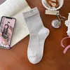 Calcetines de algodón para mujer de primavera y otoño con puño, lazo bordado, estilo coreano, versátiles, adecuados para combinar con zapatos de cuero pequeños, de punto, de longitud media hasta la pantorrilla