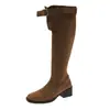 Botas de Caballero Elegantes de Dos Vías para Mujer, Gamuza Marrón, Personalidad de Nicho, Estilo Nuevo, Hebilla, Tacón Grueso, Punta Cuadrada, Botas Largas 2026