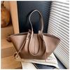 Bolsa Tote Transfronteriza de Gran Capacidad para Mujer 2026 Verano Nueva Moda Tendencia Patrón de Lichi Simple Bolso de Hombro para Debajo del Brazo