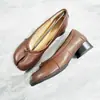 A888-1 Sapatos Mary Jane com Dedos Divididos para Mulheres, Estilo Novo, Salto Grosso, Modernos, Simples, Retrô, Sapatos com Franjas Casco de Porco, Sapatilhas
