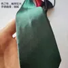 Venta al por mayor de fábrica, corbata pequeña de color sólido, corta, para mujeres y niños, bonita, decorativa, informal, accesorios de uniforme, jersey