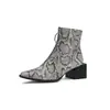 Botas femininas europeias e americanas com estampa de cobra elegante para outono e inverno, botas curtas estilo cavaleiro, botas de salto médio grosso, sapatos de comércio exterior Amazon wish AliExpress