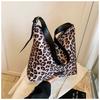 Bolsa de Hombro Única de Moda Transfronteriza 2026 para Mujer Nuevo Estilo Coreano Bolso Tote de Gran Capacidad Estampado de Leopardo Bolso Casual para Estudiante Universitario