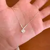 Nuevo collar de trébol plateado para mujer, diseño de nicho INS, cadena versátil para la clavícula de trébol esmerilado de la suerte