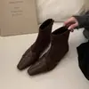 Botas de Moda Cuadradas de Gamuza con Retazos Estilo Coreano para Mujer 2026 Otoño/Invierno Nuevo Estilo Elegantes Adelgazantes Botines con Cremallera Trasera para Mujer