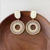 Pendientes Circulares de Malla Plateada Estilo Francés con Patrón de Aguja Fina, Pendientes Versátiles de Lujo Ligero de Alta Gama con un Diseño Único