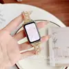 Pulseira de renda com incrustação de pérolas e diamantes com pulseira de metal adequada para Apple 11, Huawei 11, Fit4GT5, Xiaomi e pulseiras Samsung
