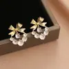 Nuevos Pendientes Coreanos de Moda con Lazo y Circonita para Mujer, Estilo Japonés y Coreano, Modernos, Elegantes, Sencillos, Compactos, Únicos, Versátiles para Mujer