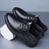 Sapatos Masculinos de Couro Primavera 2026 Novo Estilo Formal de Negócios Tendência Preto Solado Macio Slip-On Respirável Sapatos Casuais Sapatos Masculinos