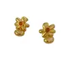 Brincos de Flor Banhados a Ouro Real 18K Brincos de Tarraxa de Luxo Leve Temperamento de Ponta Brincos de Moda Versáteis de Nicho Atacado para Mulheres