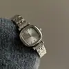 IEKE Reloj de Pulsera Metálico Estilo Frío Acero para Mujer Nicho Lujo Ligero Moda Alto Sentido Reloj de Mujer Reloj de Cuarzo Venta Caliente