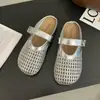 Chinelos Tecidos Vazados para Mulheres, Novo Estilo Respirável para o Verão, Sapatos Femininos de Malha Preta, Sandálias Rasas com Solado Macio para Senhoras