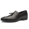 3701 Sapatos Masculinos Tecidos Transfronteiriços, Sapatos Masculinos, Mocassins de Tamanho Grande, Sapatos de Couro Preto com Padrão Tecido de Imitação de Trigo