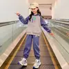 Traje deportivo casual simple gris para niñas, conjunto de dos piezas de alta calidad, sudadera y pantalones a la moda para niños mayores