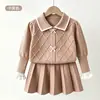 Conjunto de punto para niñas con cuello y patrón de rombos con cuentas, conjunto de dos piezas con falda plisada de lazo para niños mayores, conjunto de dos piezas estilo Chanel