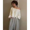 Top de ombro a ombro com mangas compridas, em cetim com renda emendada, estilo coreano, para mulheres, novo design outono 2026, opção de nicho em duas cores