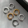 Pendientes de Hielo Triturado Dorado Chapado en Oro Real de 18 Quilates Lujo Accesible de Gama Alta Exquisitos Pendientes de Nicho Pendientes Únicos Elegantes
