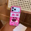 Funda Patchwork de Oso Fresa de Lunares para iPhone 17 Pro Max, Apple 18 Pro, Fun 16, Cute 15P Modelo Nuevo