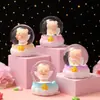 Presentes criativos bola de cristal luminosa enfeites de boneca de desenho animado brinquedos infantis presentes atacado presentes fofos de luz noturna