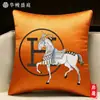 2026 Ano do Cavalo Almofada Vermelha de Ano Novo Almofada para Sofá Sala de Estar Estilo Chinês Almofada de Encosto de Cabeceira com Enchimento