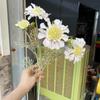 [Material de flor blanca] Arreglo floral de hortensia, rosa, flor de pasto escarchado con decoración de material de hoja de niebla de techo de pasto, flor de simulación para boda