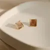 Pendientes de Turmalina en Grava de Piedra Natural para Mujer, Mini, Compactos, Sencillos, Versátiles, Modernos, Exquisitos, Dulces y Elegantes