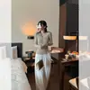 Elegante top de punto fino de manga larga estilo coreano para mujer, principios de otoño, talla petite, camiseta básica blanca casual ajustada