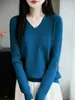 Suéter de Tricô Costurado Macio e Aconchegante com Decote V para Mulheres, Suéter Soltinho e Relaxado, Nova Camisa Básica Versátil Emagrecedora de Outono e Inverno
