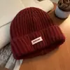 Gorro de Lana Tejido Azul para Mujer Otoño e Invierno 2025 Circunferencia de Cabeza Grande Gorro Versátil que Muestra la Cara Pequeño Cálido Gorro Protector para Orejas