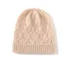 Cachemira Otoño/Invierno 2026 Nuevo de Alta Gama para Mujer Color Sólido Tejido de Punto Trenzado Cálido Moda Protección Auditiva Tejido Casual Gorro Plegable