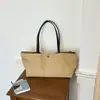 Bolsa Tote de Lona Lisa Simples Nova para o Verão de 2026, Bolsa de Ombro Grande Capacidade para o Dia a Dia, Bolsa de Mão Estilosa e Única