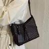 Bolso de mano tejido informal transfronterizo para mujer, bolso de mano nuevo y elegante de alta capacidad, bolso de hombro y bandolera de moda