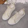 Atacado spot transfronteiriço sapatos brancos respiráveis novo estilo celebridade da internet verão sapatos de malha versátil sola grossa cadarço estilo fino
