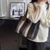 Bolsa Grande de Verão para Mulheres 2025 Nova Moda Estilosa Bolsa de Lona Bolsa Tote de Mão Única Ombro Transversal Bolsa Tendência