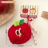 Muñeca de Manzana Pequeña de Dibujos Animados Lindos Set de Tres Piezas Colgante para Niñas, Monedero para Auriculares, Bolsa de Almacenamiento, Correa, Colgante Pequeño para Mochila