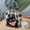 251 Modelos de Bolsas Quadradas Pequenas Populares Transfronteiriças, Bolsas de Lanche de Tricô Portáteis de Grande Capacidade para o Trabalho, Deslocamento e Sacolas de Presente