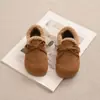 Zapatos Birkenstock para Niñas Otoño/Invierno Zapatos con Felpa Adicional 2026 Nuevos Zapatos de Cuero para Niños Zapatos de Algodón para Niños Grandes Zapatos de Invierno Suela Suave Cálida