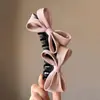 Presilha banana plissada de chifon, presilha vertical, presilha de garra de verão de alta qualidade, presilha para rabo de cavalo na nuca, presilha de cabelo elegante e delicada