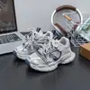Zapatillas ligeras estilo papá para niños, nuevo modelo primavera y otoño 2026, zapatillas de correr de malla para niños con un diseño elegante para niños mayores