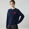 Suéter feminino de cashmere gola redonda, top grosso de manga longa com camada dupla, novo estilo outono e inverno com bordado de coração, camada interna quente