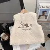 Colete feminino para outono e inverno, novo colete acolchoado infantil estiloso 2026, agasalho de bebê, roupas de inverno para crianças