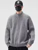 Suéter Cárdigan Nuevo Otoño/Invierno 2025 Estilo Perezoso Casual Retro Americano Cuello Alto Tejido Chaqueta de Color Sólido para Hombre