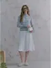 Cárdigan de punto corto de manga larga con cuello alto y rayas azules para mujer, top abotonado único, suave y colorido para principios de otoño